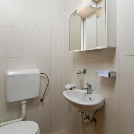 Stunning In With Kitchen Apartment Sevid