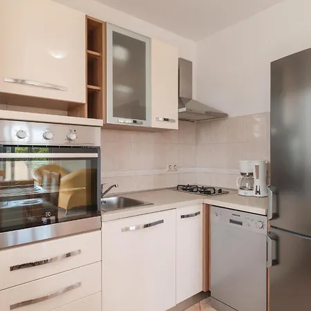 Stunning In With Kitchen Apartment
