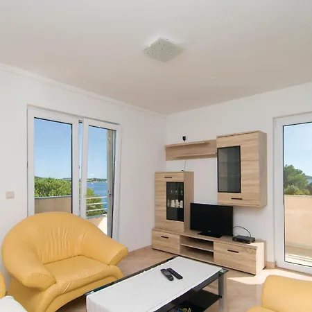 Apartment Stunning In With Kitchen *