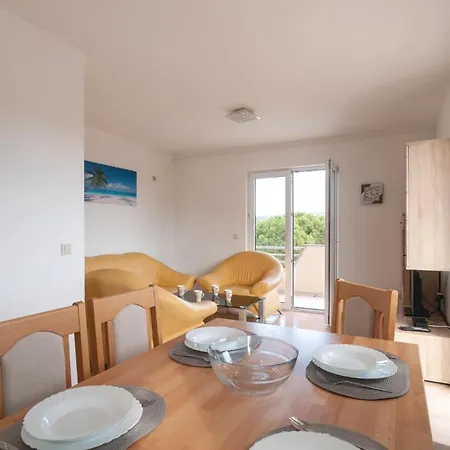 Stunning In With Kitchen Apartment Sevid