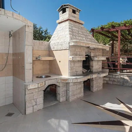 Stunning In With Kitchen Sevid